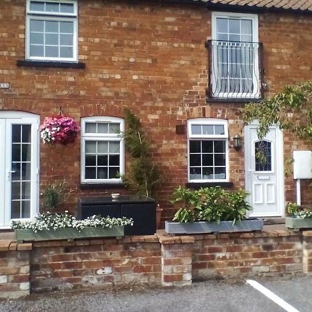 The Lincolnshire Poacher Inn Metheringham Kültér fotó