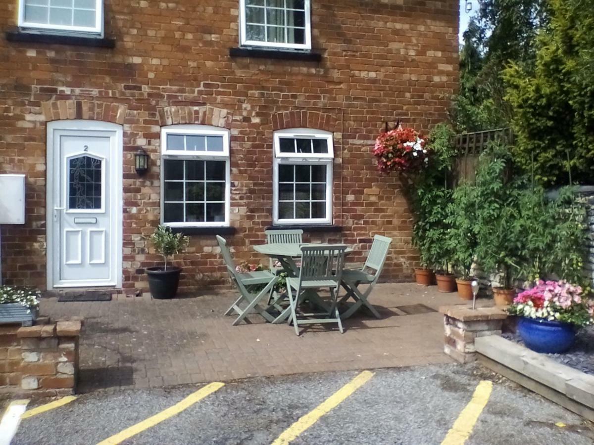 The Lincolnshire Poacher Inn Metheringham Kültér fotó