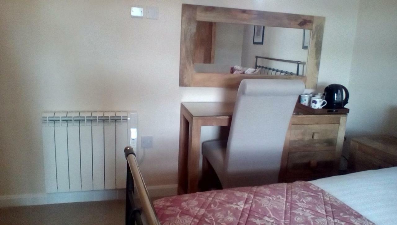 The Lincolnshire Poacher Inn Metheringham Kültér fotó